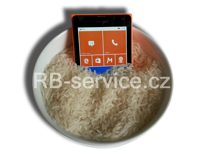 Mobil v rýži